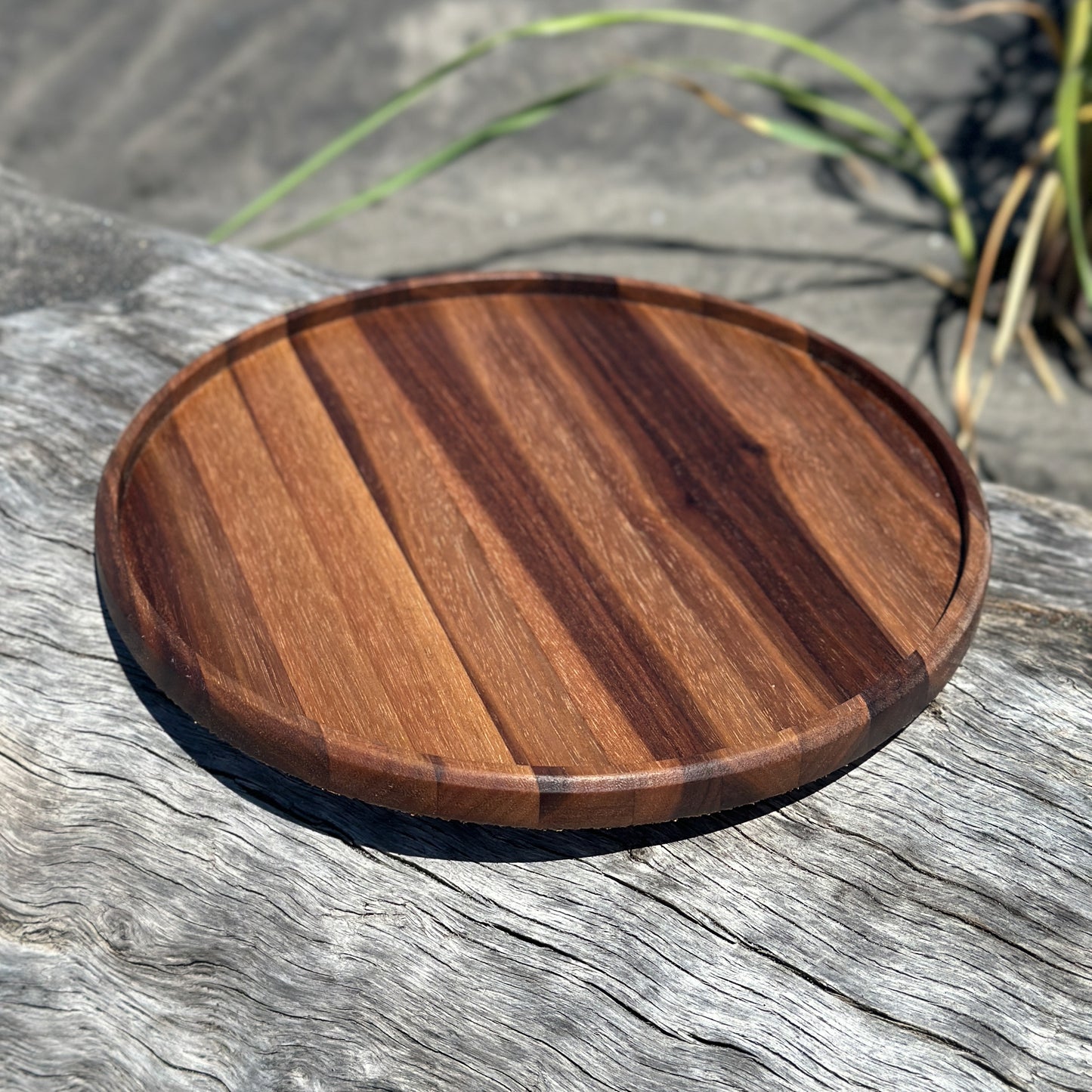 Walnut Shallow Round Tray - Medium (8.75 in.)