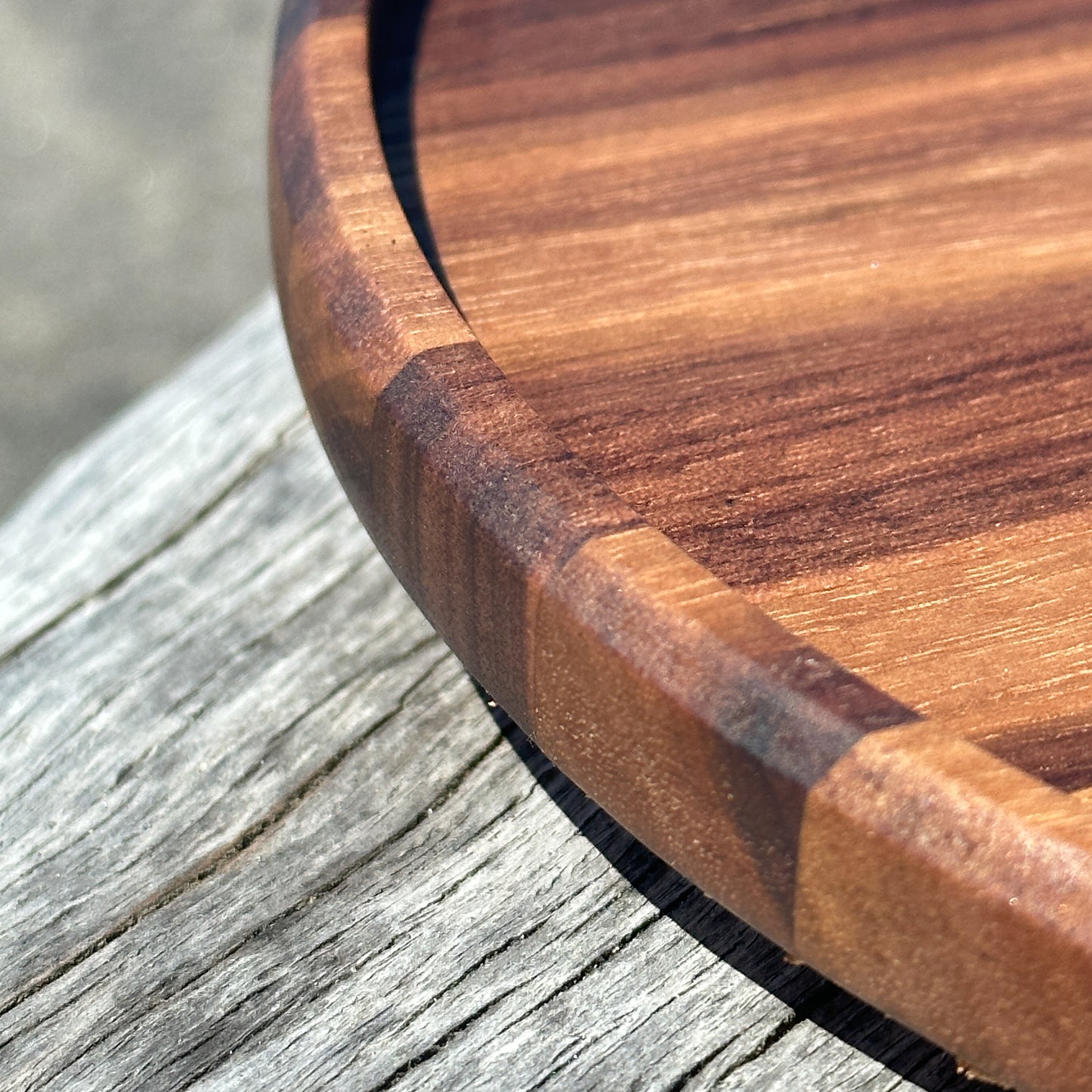 Walnut Shallow Round Tray - Medium (8.75 in.)